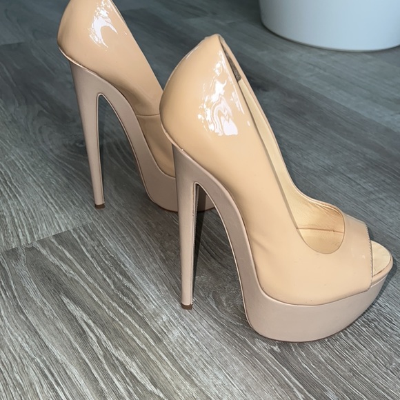 Sold- Giuseppe Zanotti Nude Patent & Leather Pumps - Picture 6 of 8